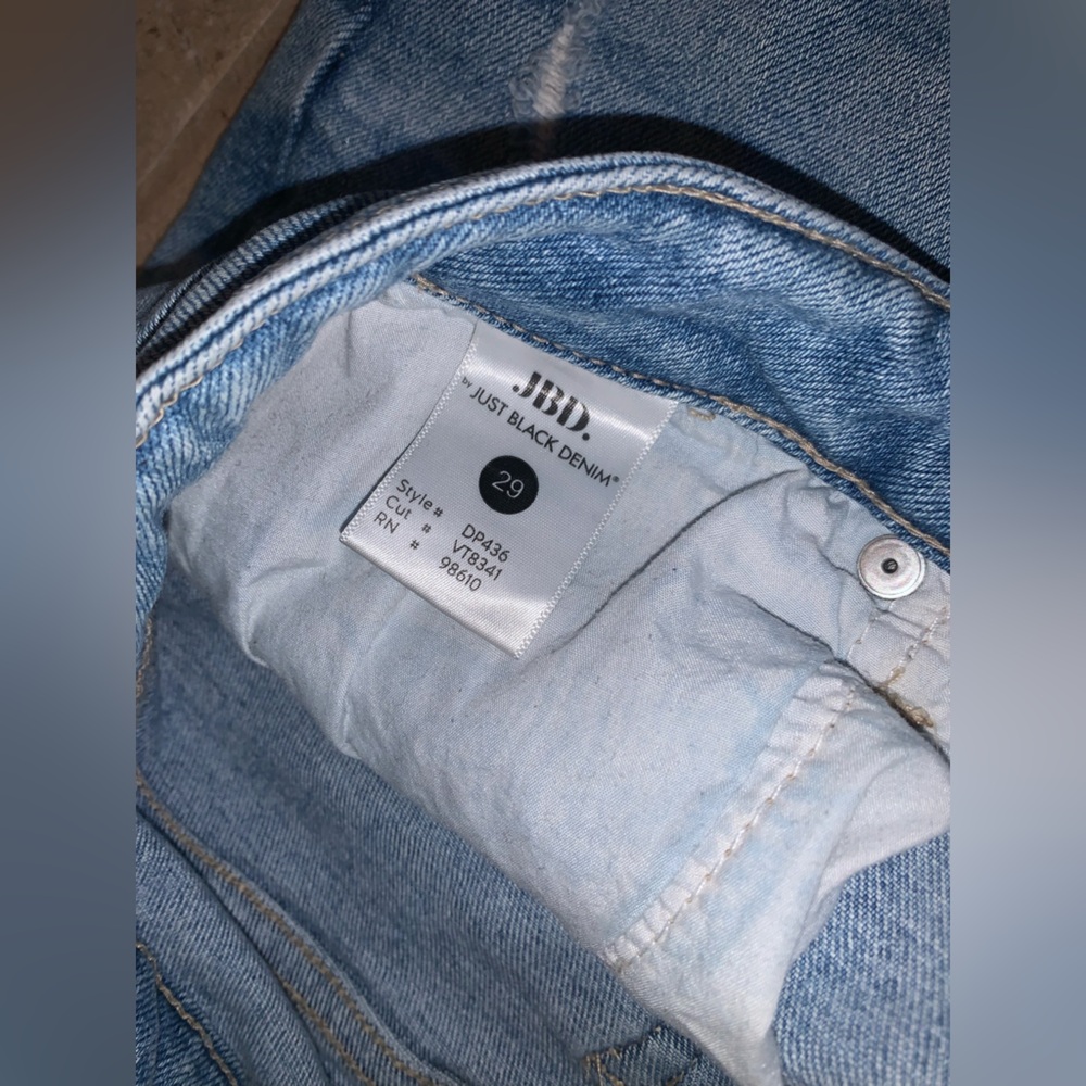Just Black Denim Light Blue Wash Distressed Knee Design Straight Leg - Size 29 - Picture 14 of 15